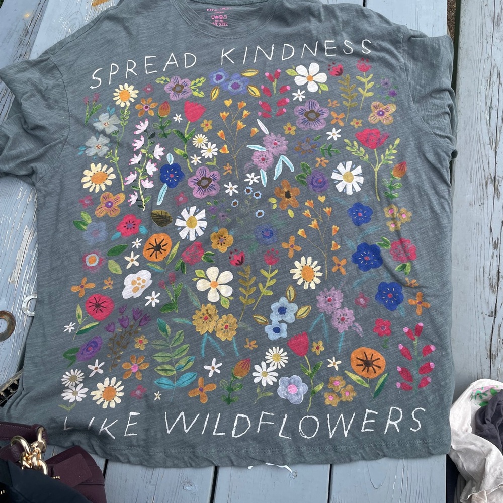 Natural life one size shirt